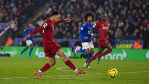 Trent hammers home Reds' fourth