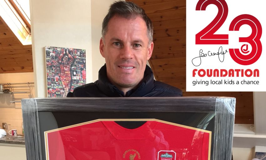 Jamie Carragher Signed Liverpool 18x12 Istanbul Photo 