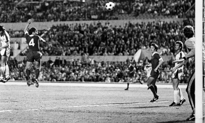 Tommy Smith scores in the 1977 European Cup final