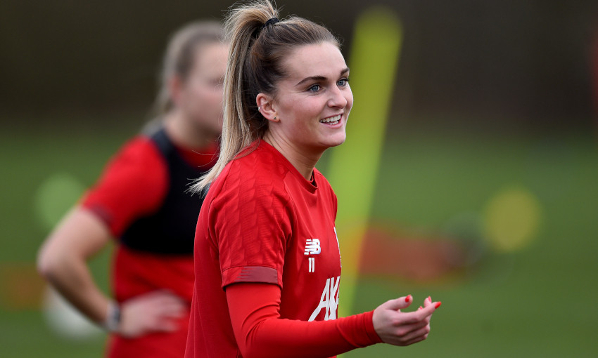 Melissa Lawley in Liverpool FC Women training