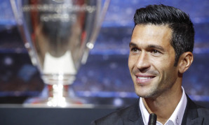 Funniest, best hair, most talented: Luis Garcia reveals all on LFC Later -  Liverpool FC