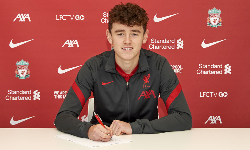 Tom Hill signs new Liverpool contract