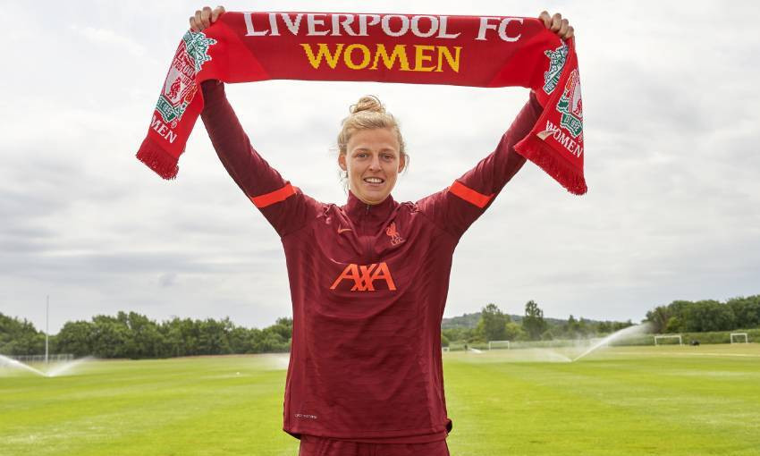 Yana Daniels signs for Liverpool FC Women