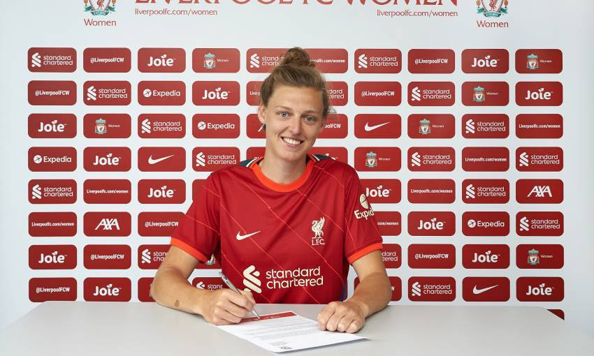 Yana Daniels signs for Liverpool FC Women