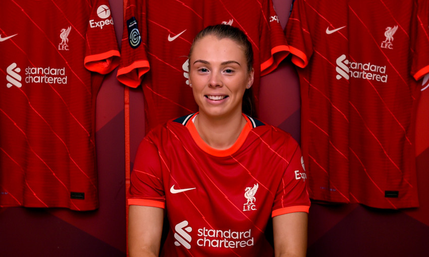Rianna Dean signs for Liverpool FC Women
