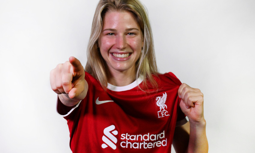Marie Hobinger signs for Liverpool FC Women