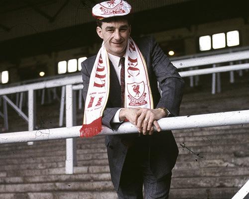 John Aldridge signs for Liverpool in January 1987