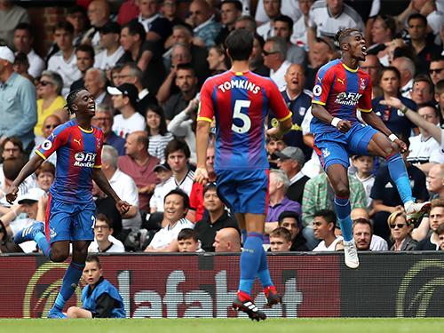 Crystal Palacew celebrate a goal at Fulham